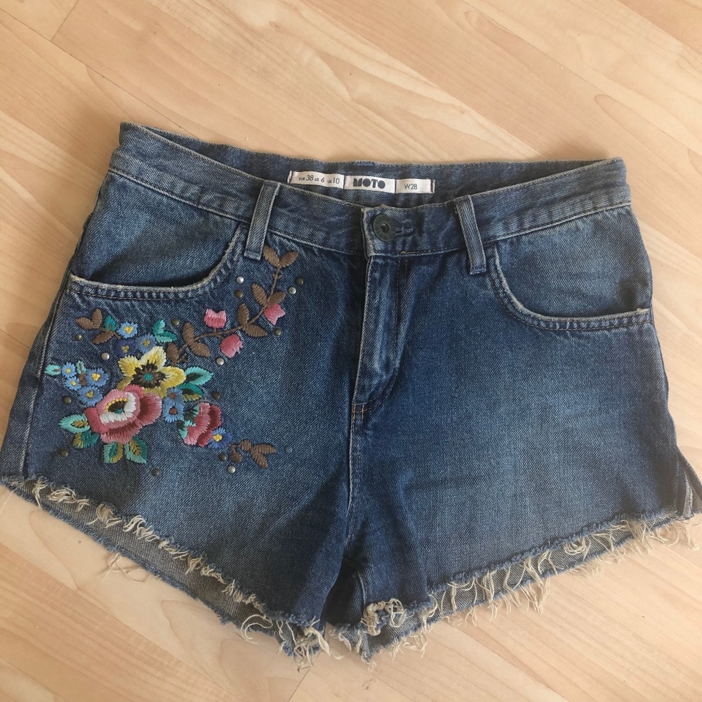 Topshop Moto Embroidered Vtg Denim cutoff shorts